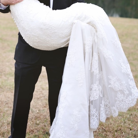 Ellis designer mermaid wedding dress - Picture 7 of 7